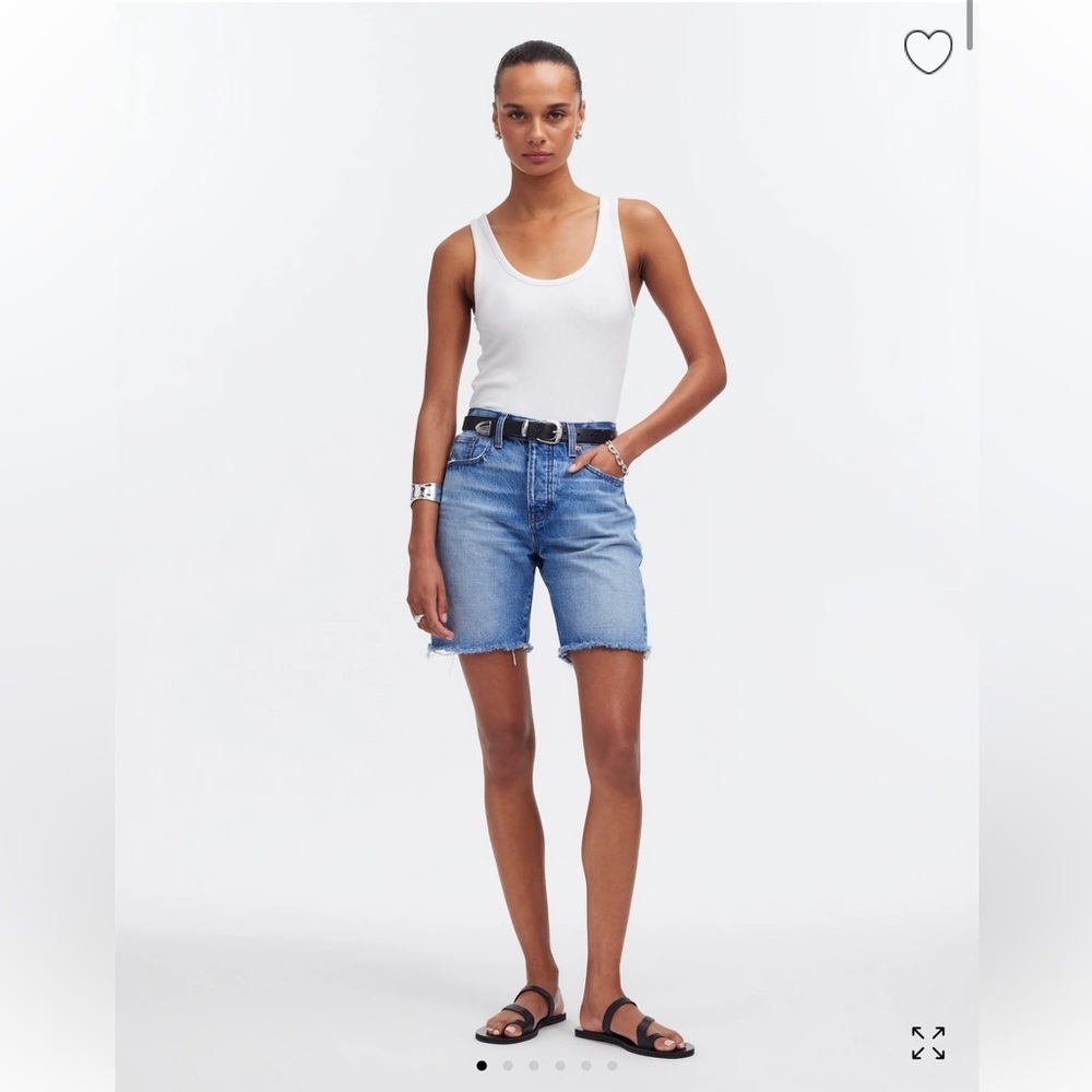 NWT Madewell Long Denim Shorts in Pedersen Wash 26 missing interior button